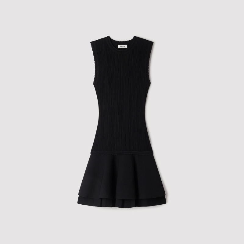 Robe courte Sandro noire sans manches à jupe volanté quality 1
