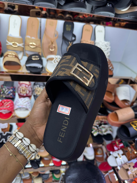 Fendi sandales